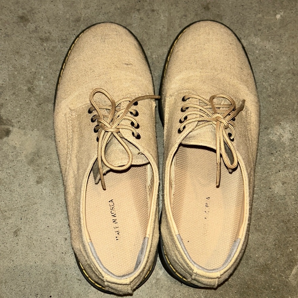 Shoes 
8.5
Rubber bottom
